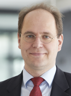 Prof. Dr. Thiess Büttner, Lehrstuhl für Volkswirtschaftslehre, insbesondere Finanzwissenschaft, an der FAU