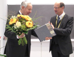 prof-Steiner-prof-Korbmacher-erler-preis-2012 (Bild: FAU)