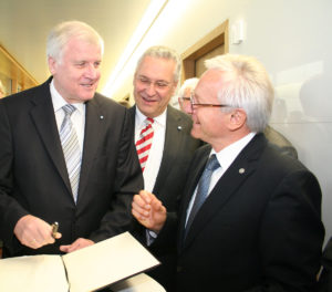 Ministerpräsident Horst Seehofer und Prof. Dr. Karl-Dieter Grüske