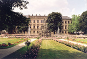 Huguenot fountain and Schloss