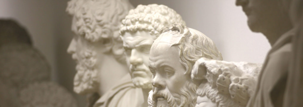 Portrait gallery in the collection of plaster casts with Roman emperors and Greek philosophers (image: Georg Pöhlein)