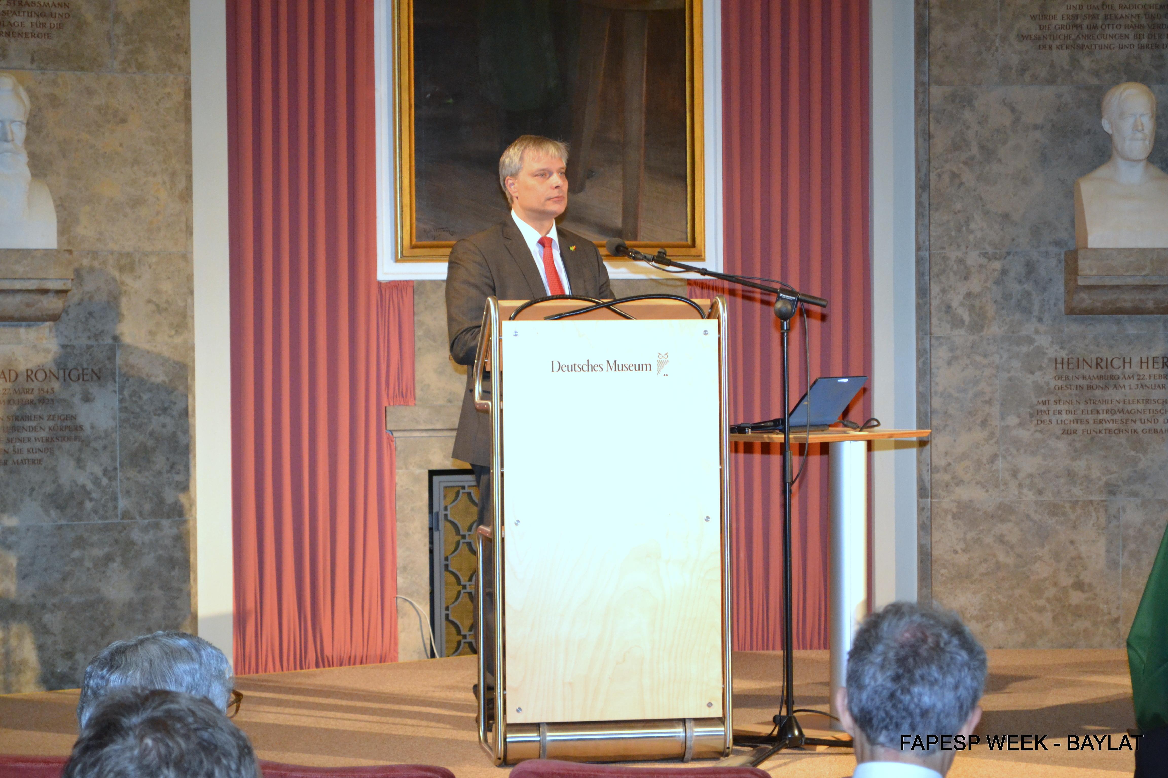 Prof. Dr. Jürgen Karl, Friedrich-Alexander-Universität Erlangen-Nürnberg (Bild: BAYLAT)