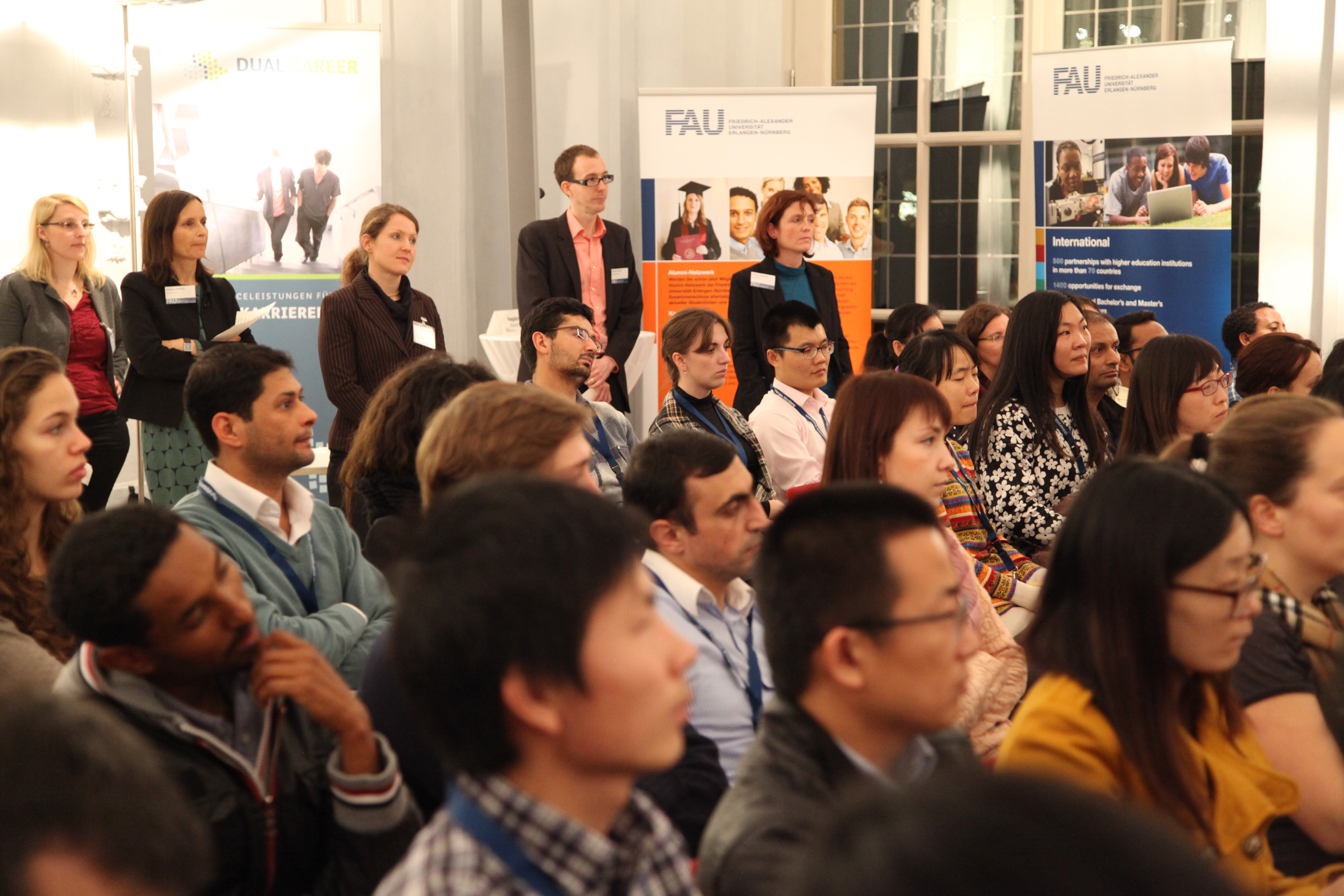 Das Welcome Event am 14. November 2014 in der Erlanger Orangerie. (Bild: Georg Pöhlein)