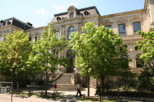 Mit Hilfe der zusätzlich bewilligten Mittel kann die Universität nun eine Komplettsanierung der Anatomie in Angriff nehmen. (Bild: FAU)