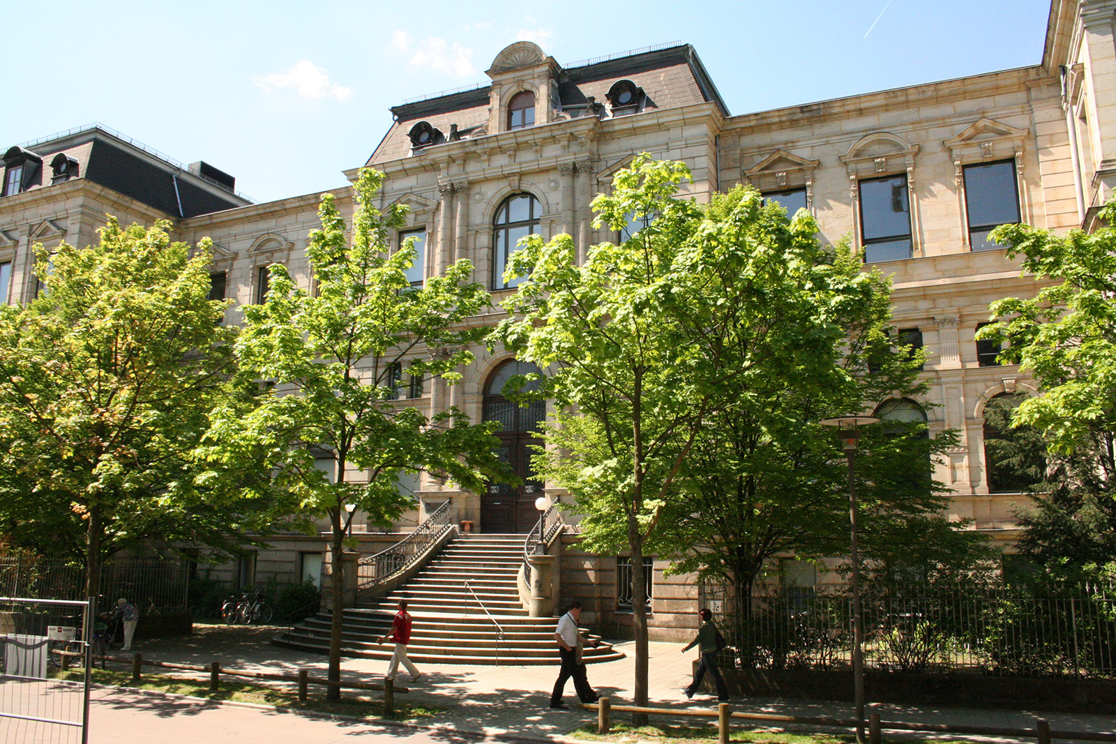 Mit Hilfe der zusätzlich bewilligten Mittel kann die Universität nun eine Komplettsanierung der Anatomie in Angriff nehmen. (Bild: FAU)