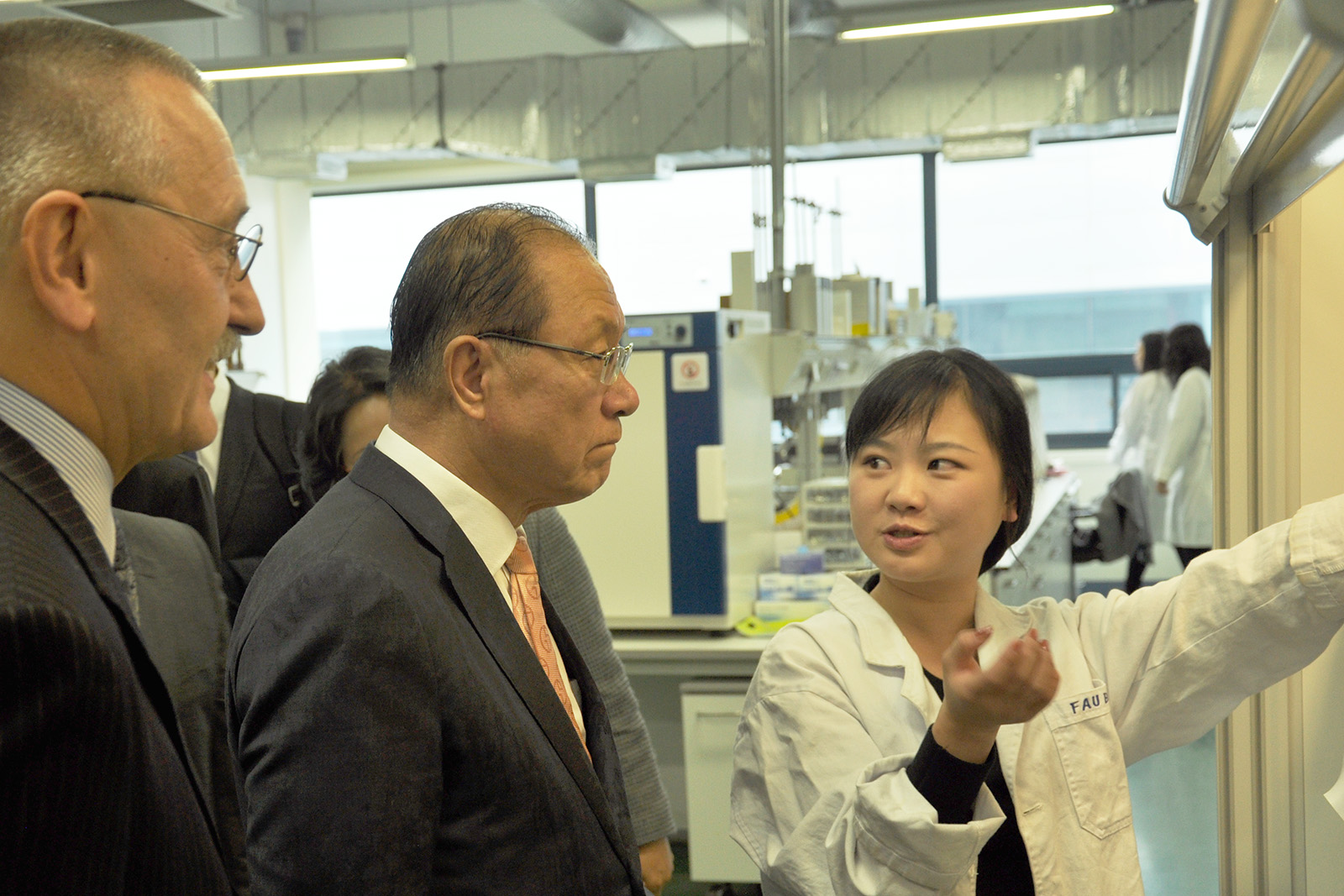 Zum Artikel "Koreanischer Bildungsminister zu Besuch auf dem FAU Campus Busan"