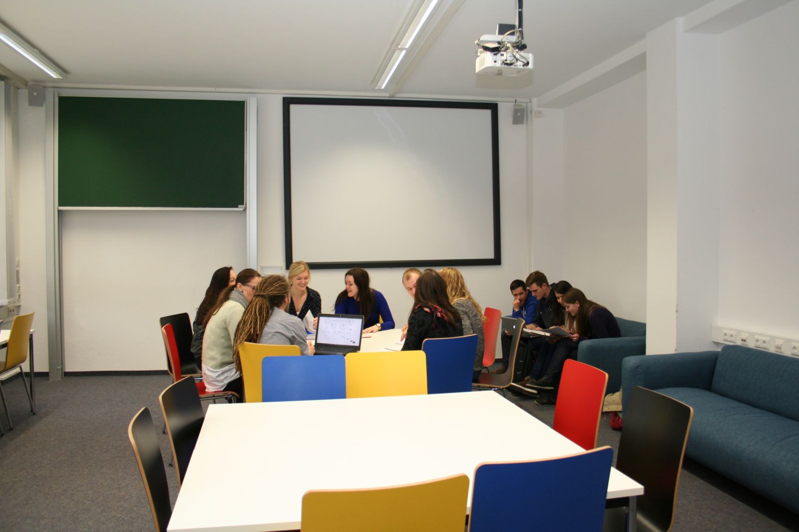 Zum Artikel "Neue Aufenthaltsräume für Studierende"