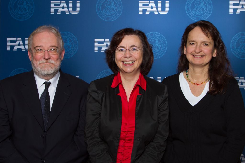 Das neue Direktorium des ZfL: Prof. Dr. Volker Frederking, Prof. Dr. Habermann und Prof. Dr. Michaela Gläser-Zikuda (Bild: Marie Theres Graf)