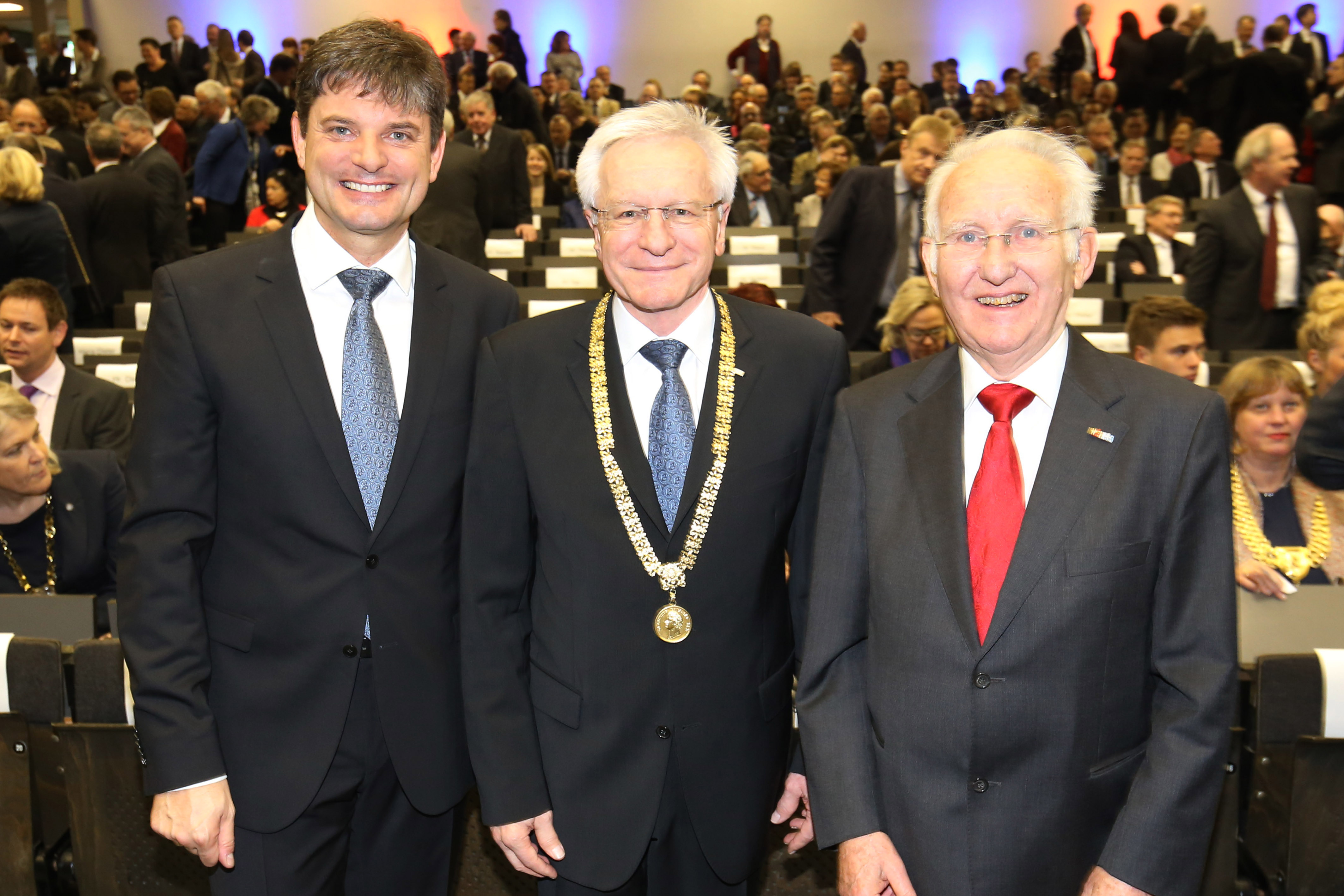 Drei Generationen Uni-Oberhäupter: der neue Präsident, Prof. Dr. Joachim Hornegger, der scheidende Präsident, Prof. Dr. Karl-Dieter Grüske, und Prof. Dr. Gotthard Jasper, FAU-Rektor von 1990 bis 2002. (Bild: FAU/Kurt Fuchs)