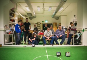 Die Robotics verfolgen eing roßes Ziel: „Weltmeister werden, solange wir noch dabei sind.“ (Bild: Markus Hoffmann)