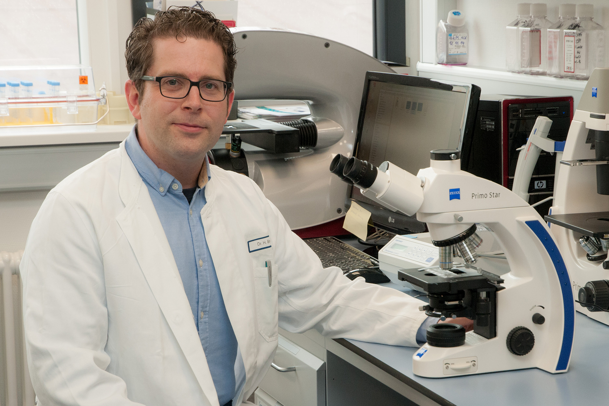 Dr. Heiko Bruns, Wissenschaftler der Medizinischen Klinik 5 des Uni- Klinikums Erlangen. (Bild: Uni-Klinikum Erlangen)