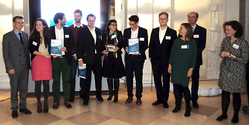 V.l.n.r.: Bernd Sibler, Staatssekretär im Bayerischen Staatsministerium für Bildung und Kultus, Wissenschaft und Kunst, X. Antipova und S. Dorsch (beide LMU), Matthias Lugert und Hannes Dohrn (FAU, Professur für Open Source), Uli W. Fricke (Jurorin, Triangle Venture Capital Group), Julien Denis (Medical Valley) und Benjamin Bauer (FAU, Wirtschaftsinformatik I), Claudia Micheli (HOCHSPRUNG / LMU), Prof. Dr. Günter Leugering Vizepräsident der FAU, Melanie Waltke (HOCHSPRUNG / LMU (Bild Andreas Niessner, SHK)