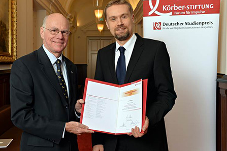 Zum Artikel "FAU-Alumnus erhält Deutschen Studienpreis der Körber-Stiftung"