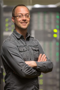 Marcel Ritter, head of Central Systems at RRZE, is an expert on the digital heart of FAU (photo: FAU/Georg Pöhlein)