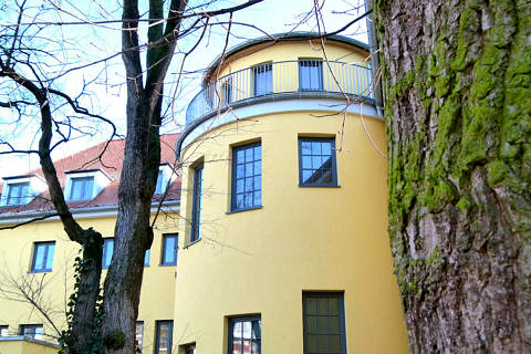 Das Studentenhaus am Erlanger Langemarckplatz ist bald wieder geöffnet. (Bild: Studentenwerk Erlangen-Nürnberg)