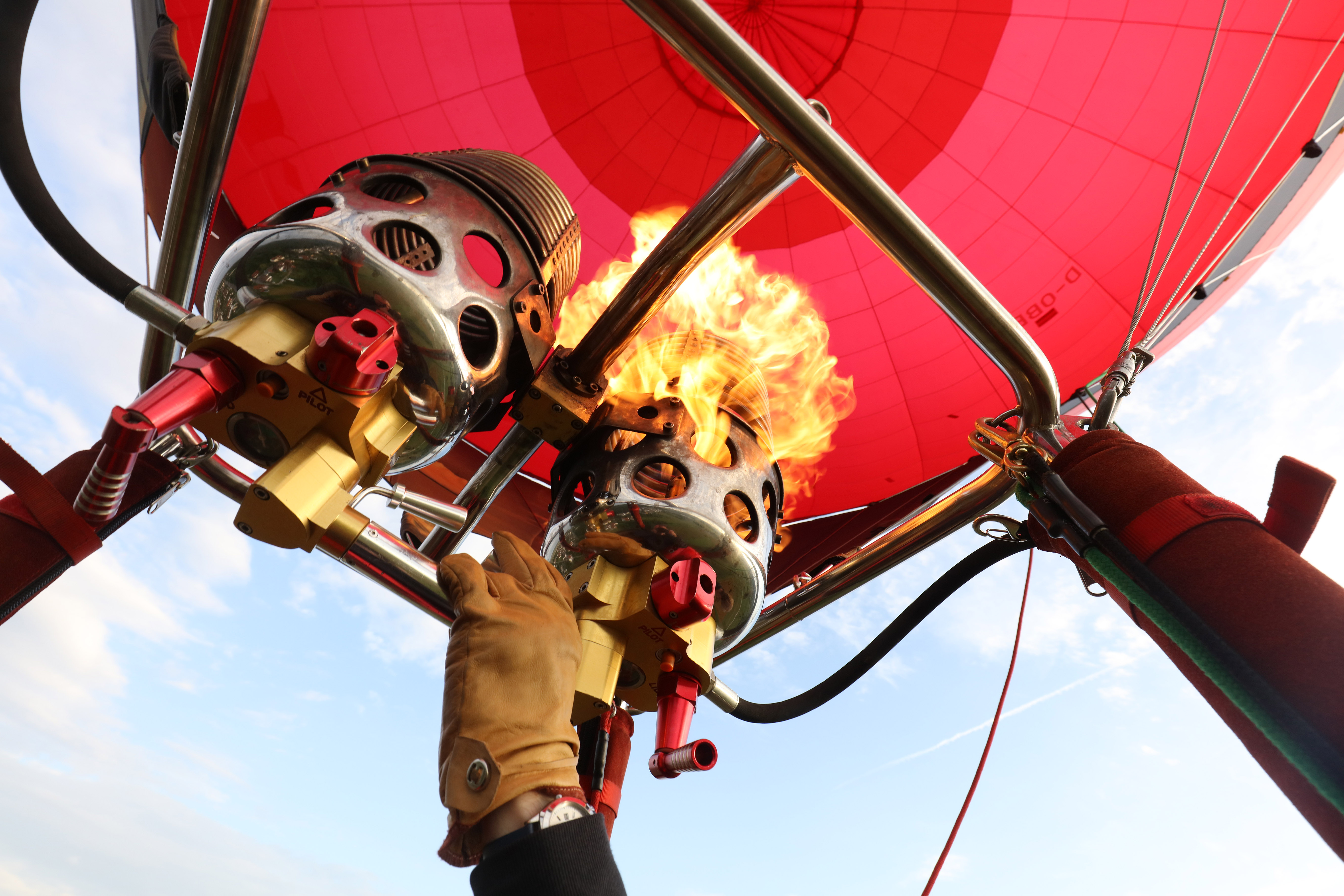 Zum 50. Geburtstag hat die TechFak der FAU einen Ballon gesponsert bekommen. Tauffahrt war am 2. Juli 2016 in Begleitung weiterer Ballons in der Fränkischen Schweiz. (Bild: FAU/Kurt Fuchs)