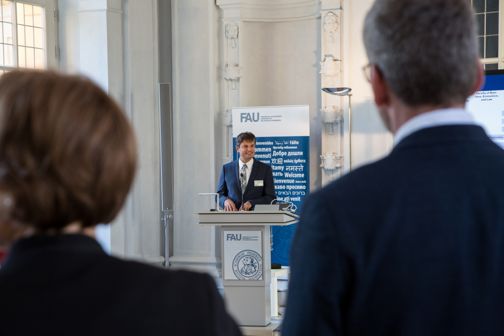 Neuberufenenempfang 2016 (Bild: FAU/Georg Pöhlein)