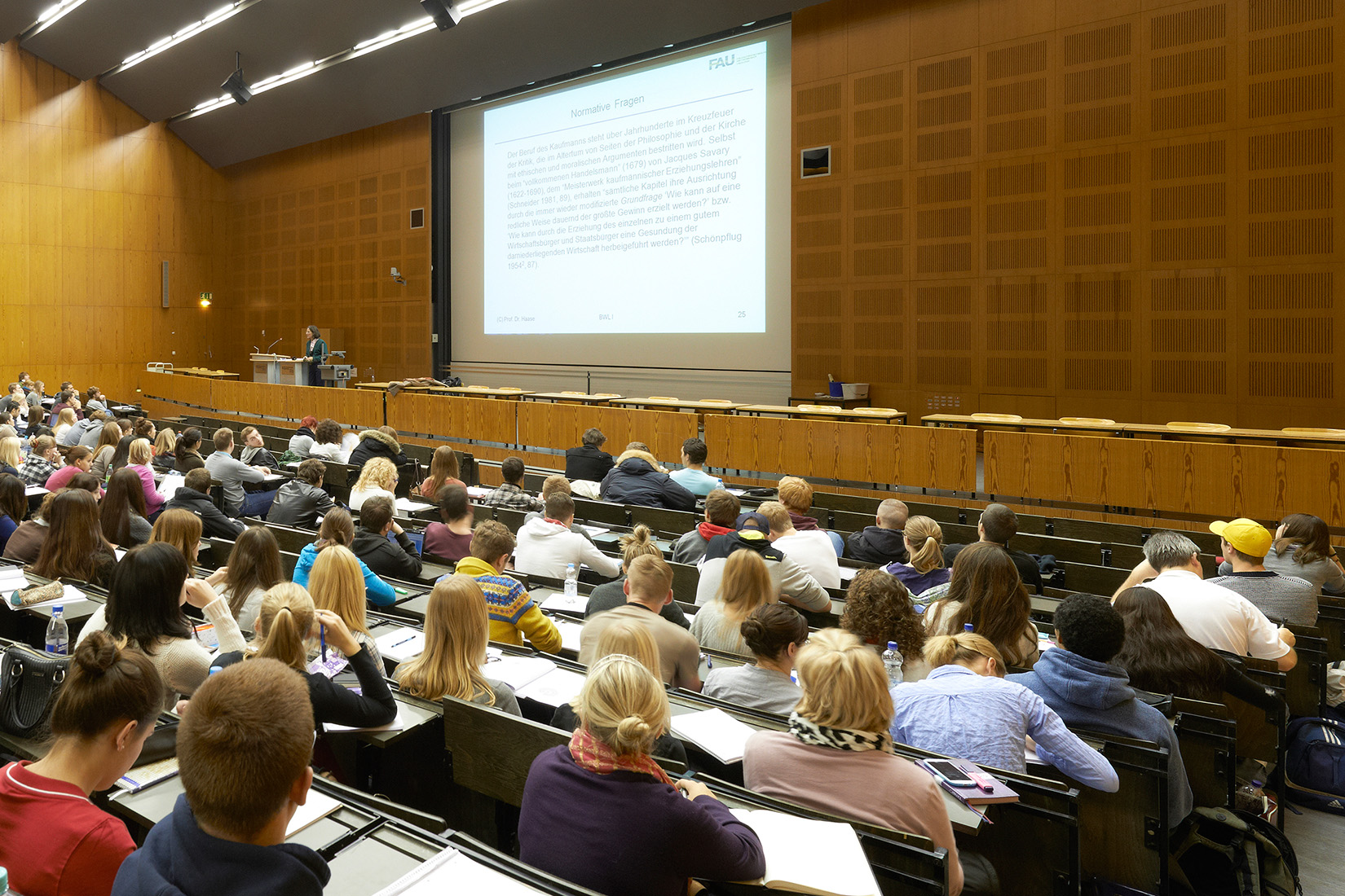 Zum Artikel "Ein guter Start ins Studium"