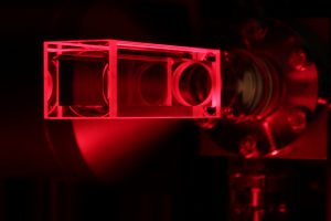 Physiker beobachten erstmals einzelne Zusammenstöße von Atomen bei Diffusion