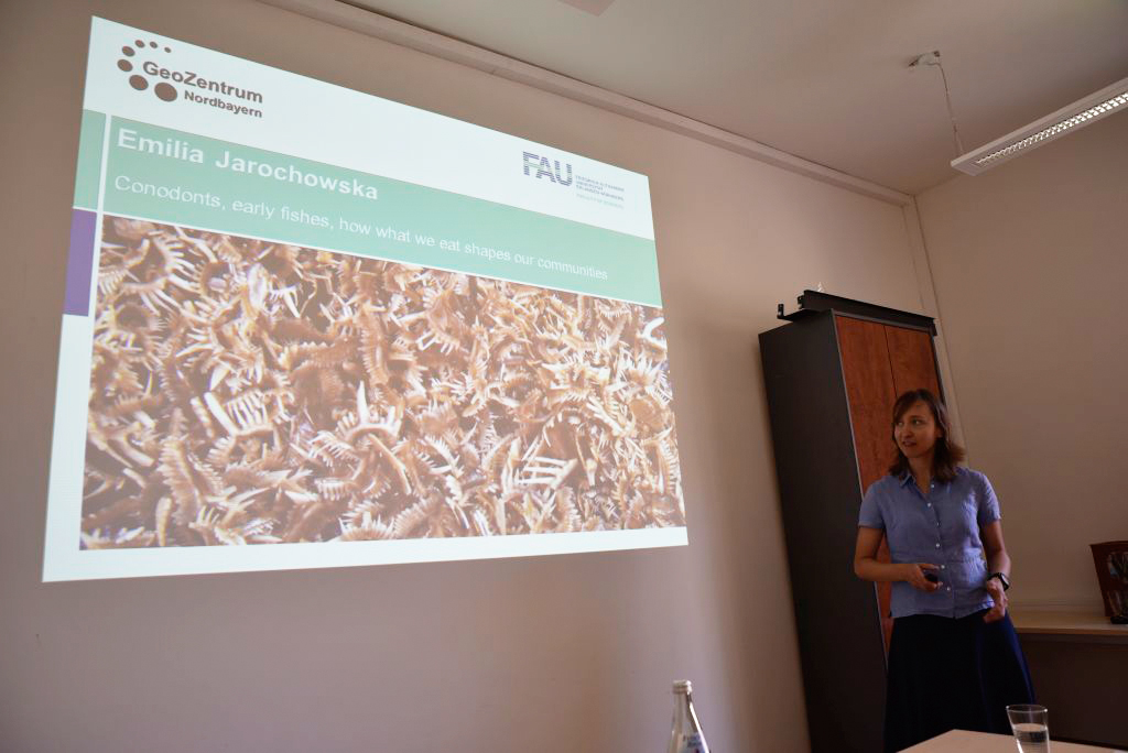 Forscherinnen und Forscher boten einen Einblick in ihre aktuellen Wissenschaftsprojekte. (Bild: FAU/Christina Dworak)