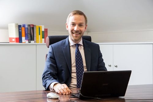 Zum Artikel "SZ: Prof. Hofmann über Falschbewertungen im Internet"