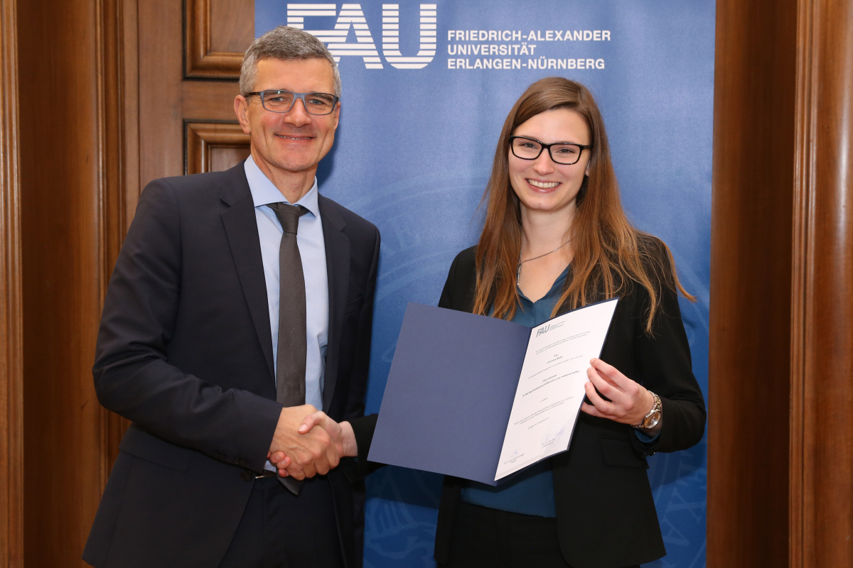 Empfang der Habilitationspreisträger bei FAU-Präsident Prof. Dr. Joachim Hornegger am 6. November 2017. Prof. Dr. Friedrich Paulsen, FAU-Vizepräsident für Lehre, verlieh zeitgleich den Lehrpreis an Christina Bader, Lehrstuhl für Wirtschaftspädagogik und Personalentwicklung. (Bild: FAU/Kurt Fuchs)