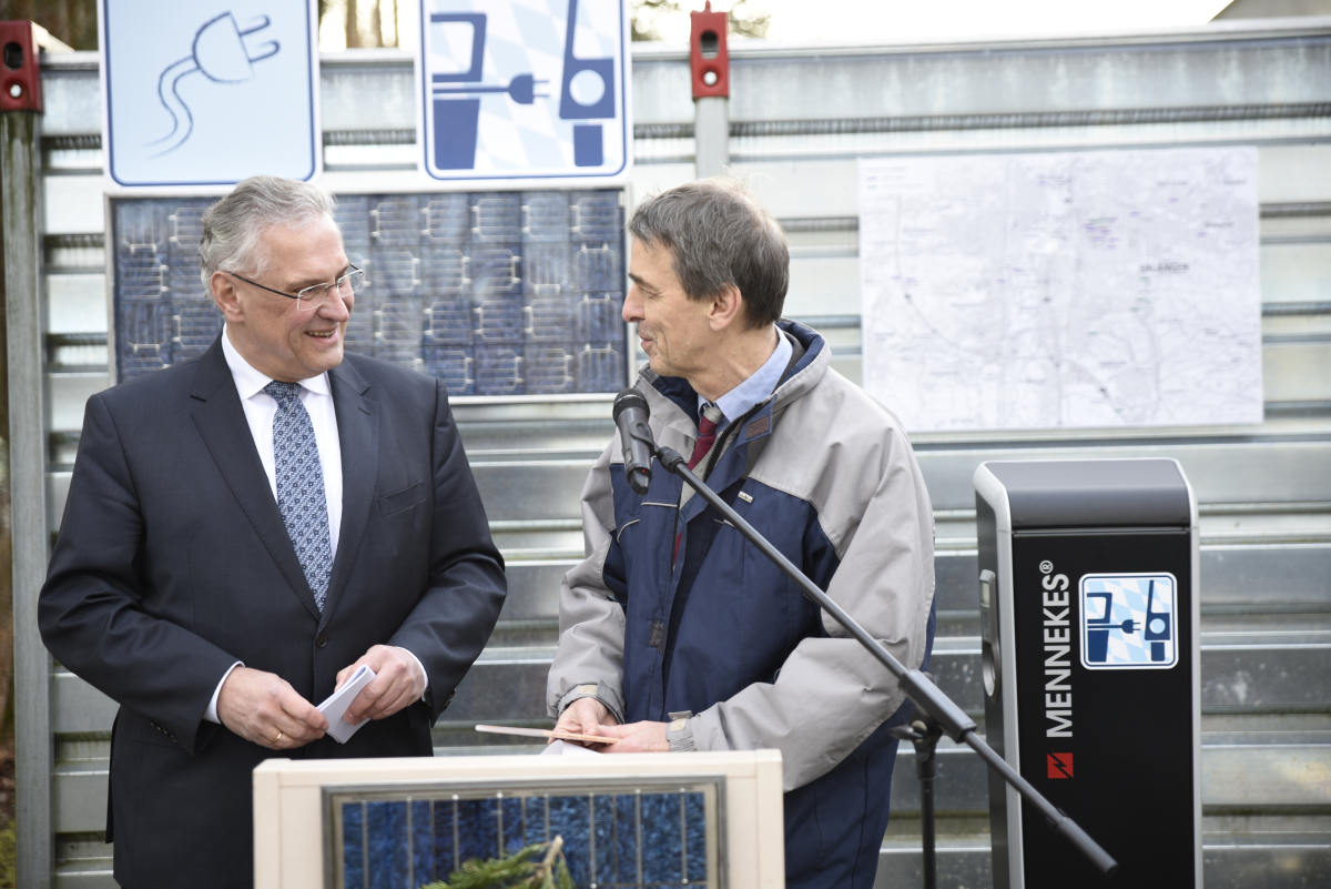 Nürnberg: ASN testet Elektro-Müllauto - Umweltfreundlich und leise