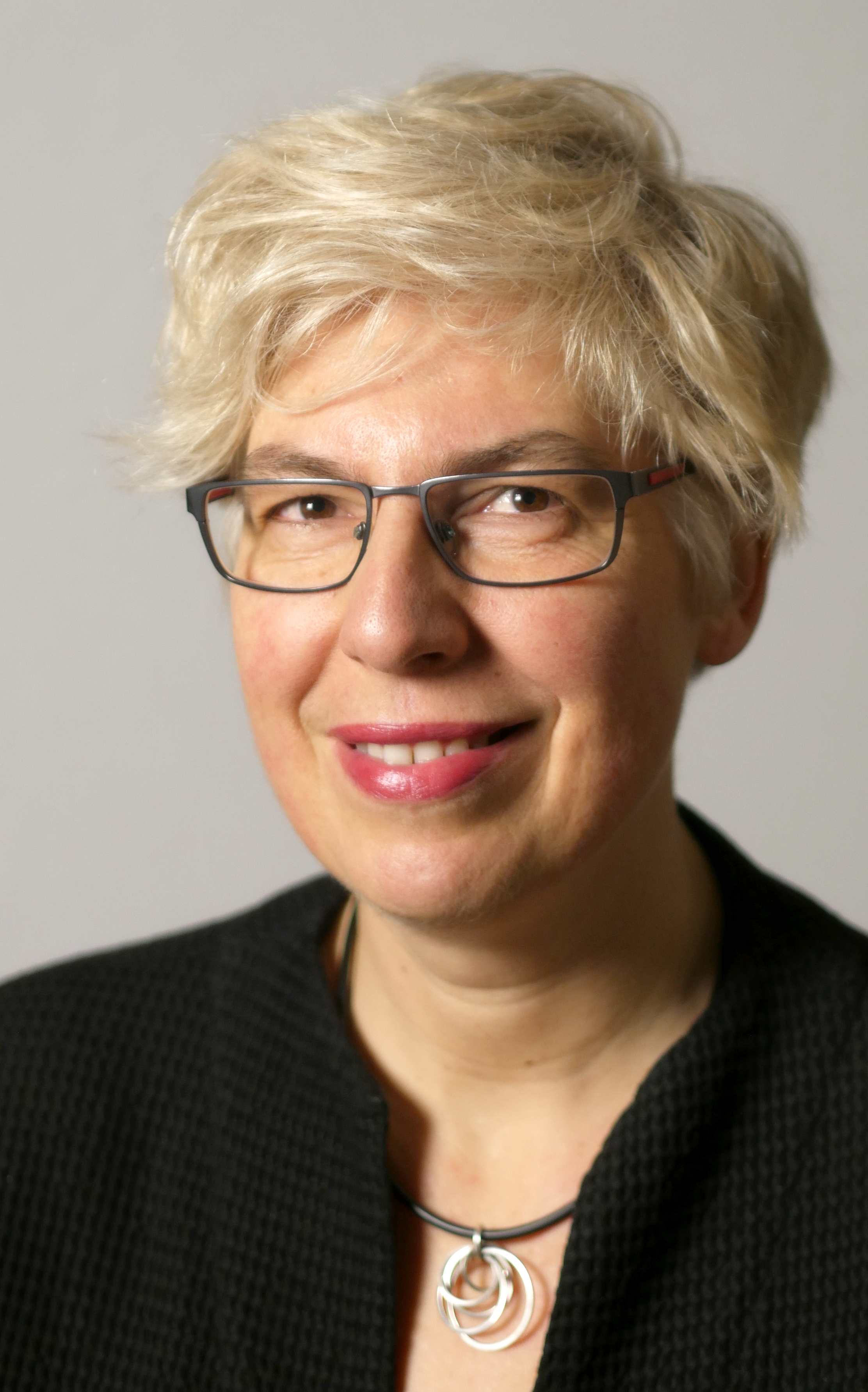Prof. Dr. Heike Paul, Inhaberin des Lehrstuhls für Amerikanistik, insbesondere nordamerikanische Literatur- und Kulturwissenschaft, an der FAU