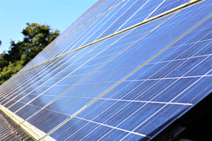 Kommt die energiespeichernde Solarzelle?