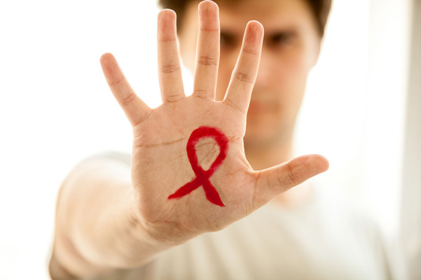 Zum Artikel "Welt-Aids-Tag 2018: „Eine Impfung wäre der wirksamste Schutz“"