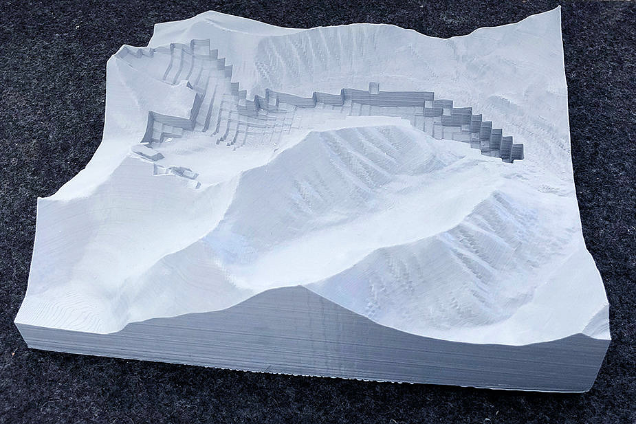 Modell des Gletsches Tellbreen ohne Eis
