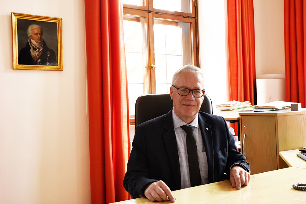 In einem Interview berichtet FAU-Kanzler Christian Zens über das neue Projekt. (Bild: FAU/Rebecca Kleine Möllhoff)