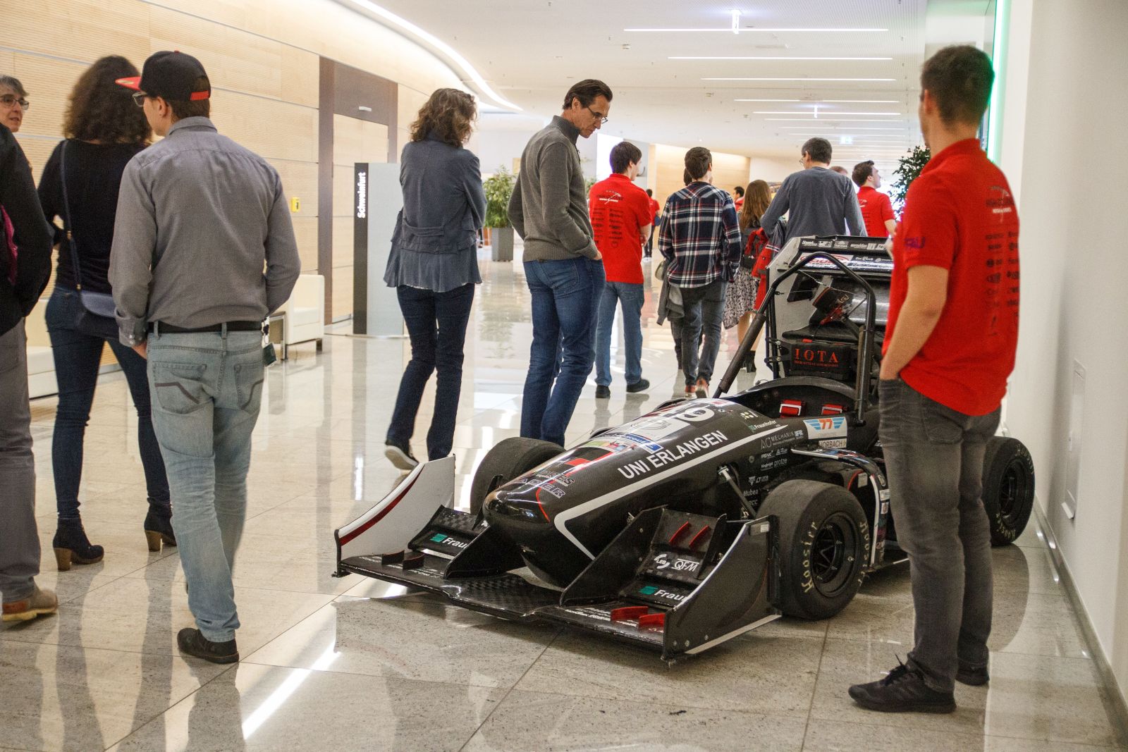 Beim Rollout haben die High Octanes ihre beiden Rennwagen für die Rennen 2019 vorgestellt (Bild: High Octanes)