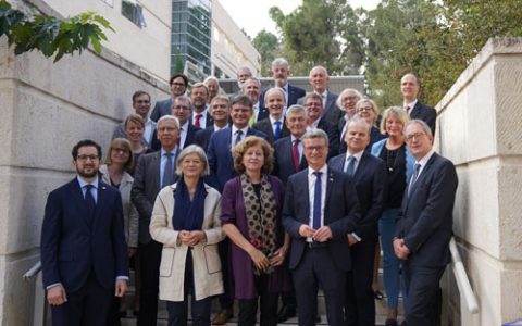 Gruppenbild Delegation vor Hebrew University Jerusalem