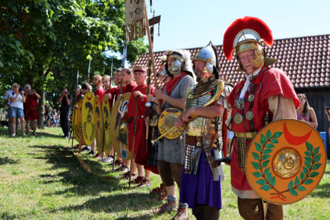 Die Reenactment-Gruppe Cohors XXVI Vol.C.R. (Bild: FAU/Mathias Orgeldinger)