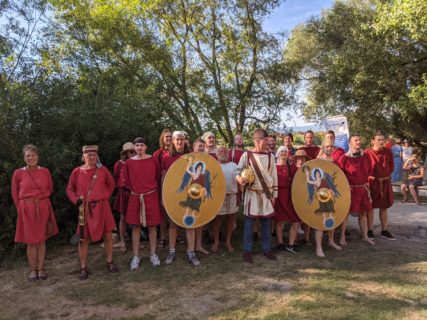 Gruppenfoto der Danuvina alacris-Crew in Stephanposching. (Bild: FAU/Alexander Hilverda)