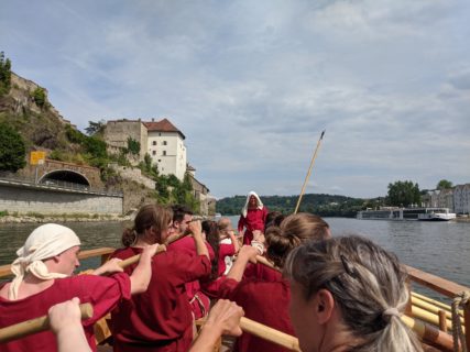 Die Danuvina alacris kommt nach einer Woche Fahrt endlich in Passau an. (Bild: Margit Schedel)