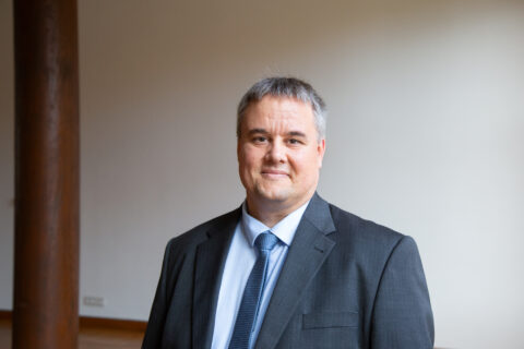 Zum Artikel "Neu an der Uni: Dr. Peter Uhrig"