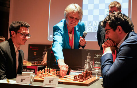 Ingrid Lauterbach bei einem Schachturnier in Dortmund. (Bild: Paul Meyer-Dunker/Deutscher Schachbund)