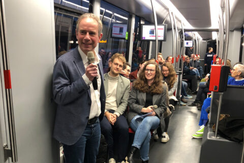 Zum Artikel "Jetzt reinhören: Trambahntalk in der FAU-Tram"