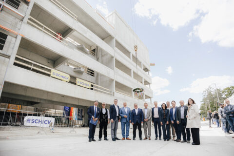 Richtfest für den Neubau der Technische Chemie auf dem FAU Süd Campus. (Bild: FAU/Giulia Iannicelli)