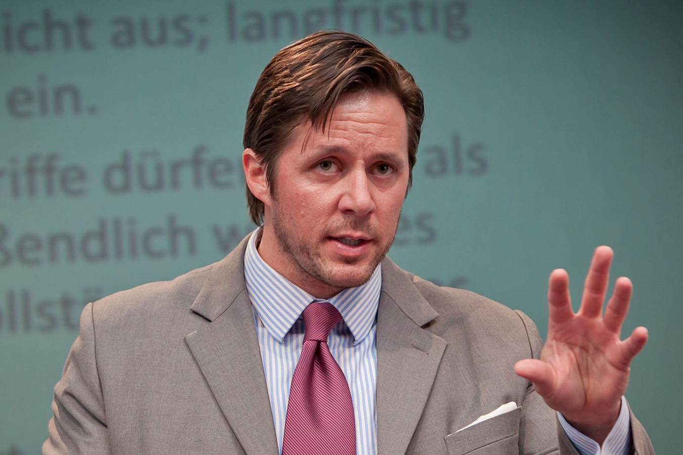 Prof. Dr. Matthias Fifka beschäftigt sich mit dem Thema Unternehmensethik. (Bild: privat)