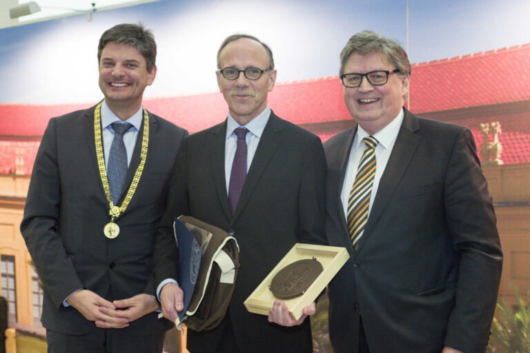 Jakob-Herz-Preis: FAU ehrt herausragenden US-Wissenschaftler