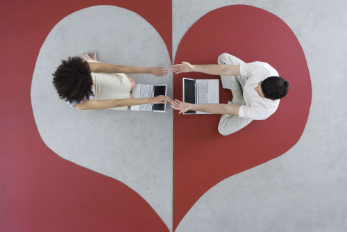 Fern- und Wochenendbeziehungen: Teilnehmer für Studie gesucht