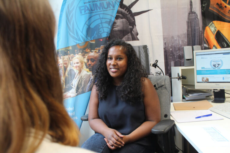 Nachwuchs-Diplomaten gesucht