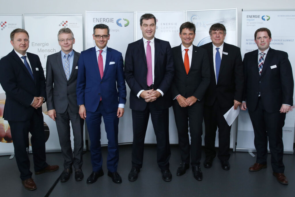 Dr. Jens Hauch, Geschäftsführer ENERGIEregion Nürnberg und etz Nürnberg, Prof. Dr. Armin Dietz, TH Nürnberg Georg-Simon-Ohm, Dr. Michael Fraas, Wirtschaftsreferent der Stadt Nürnberg, Dr. Markus Soeder, Bayerischer Staatsminister, Prof. Dr. Joachim Hornegger, Praesident der FAU, Prof. Dr. Wolfgang Arlt, Vorsitzender der Wissenschaftlichen Leitung EnCN, Dr. Alexander Buchele, GF EnCN