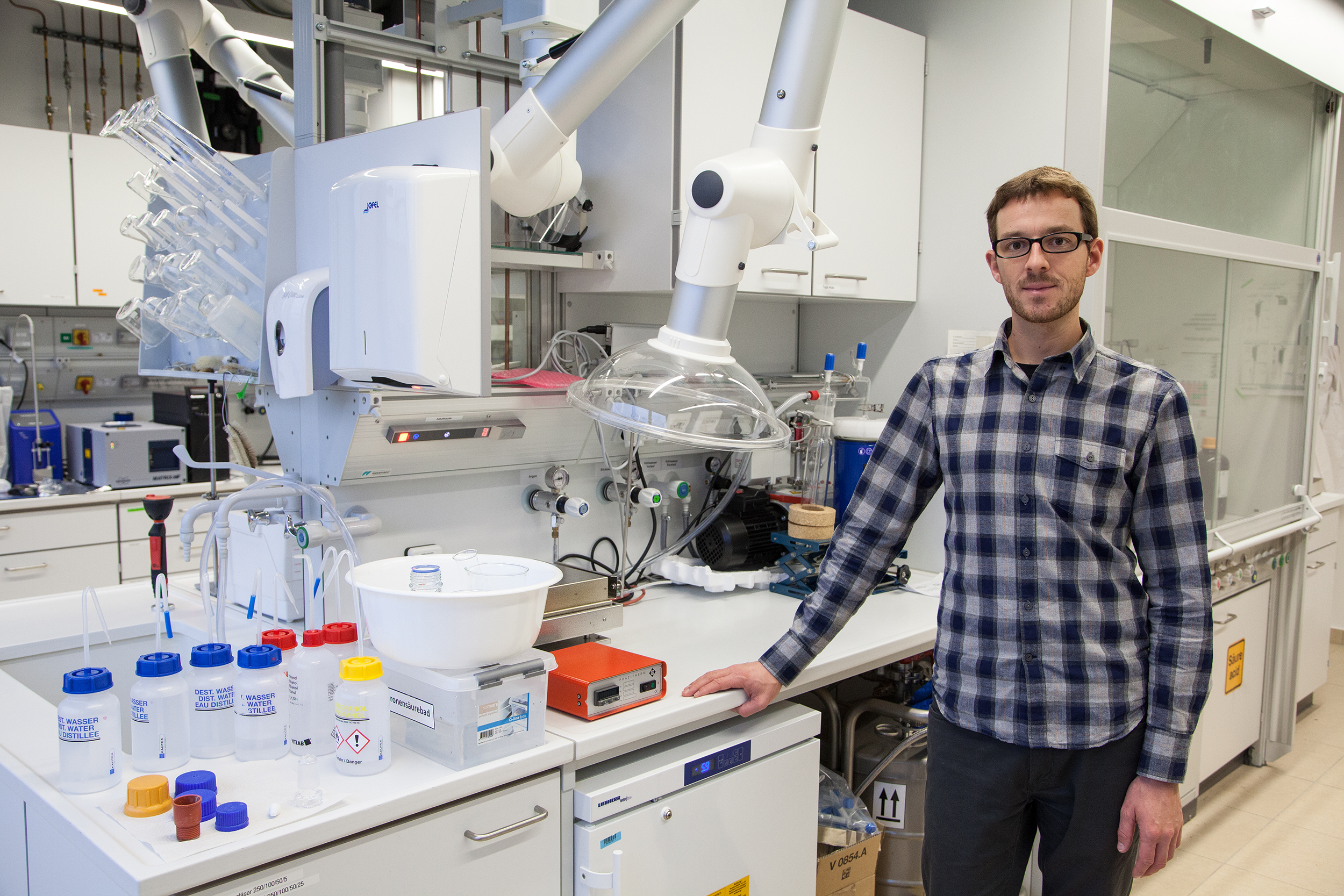 Nicolas Vogel im Labor