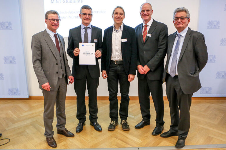 Mehr Informatik-Hilfe, weniger Studienabbrüche