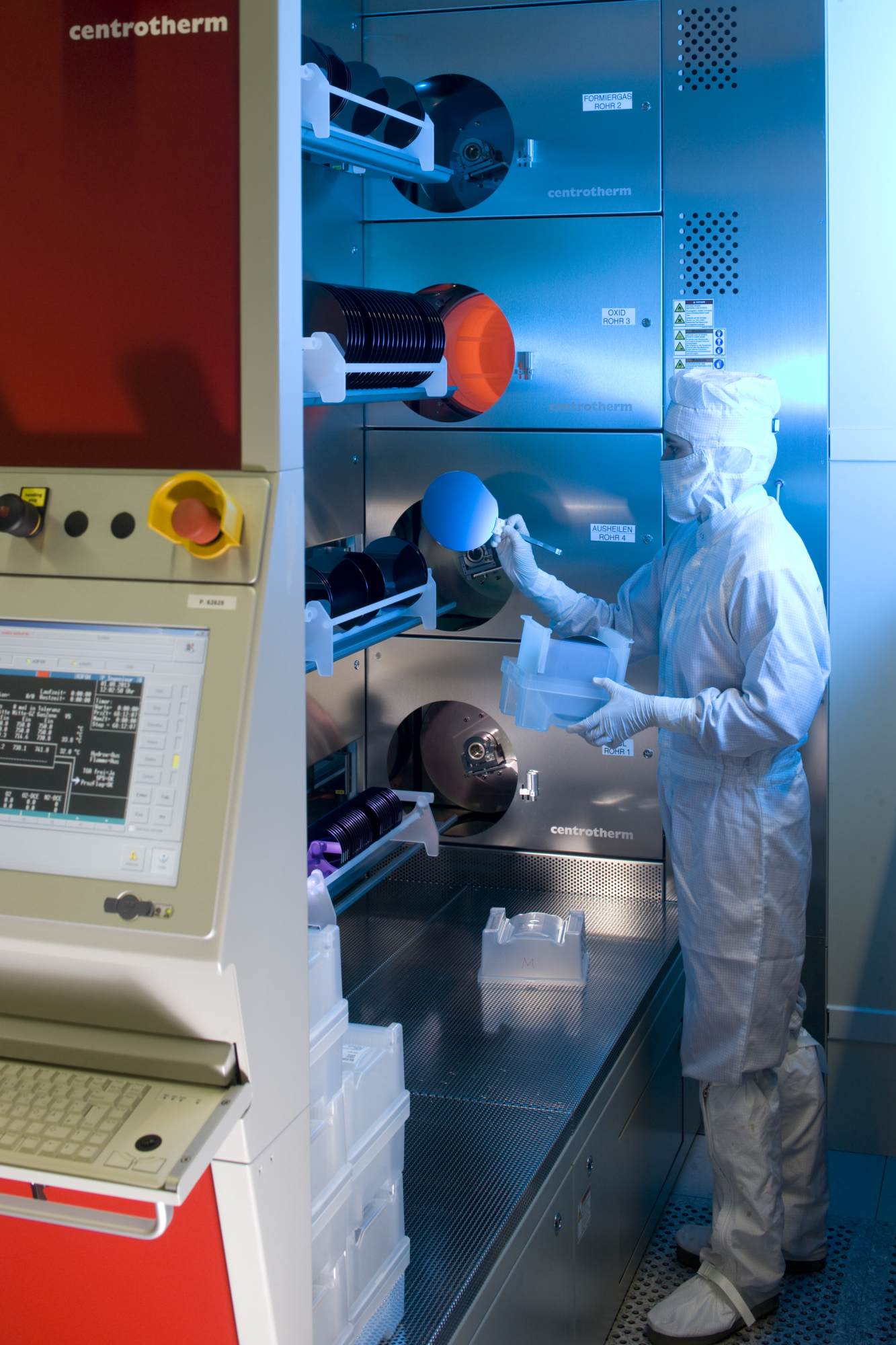 fensystem im Reinraum des Fraunhofer-Institut IISB