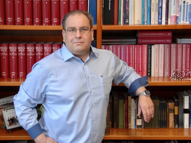 FAU-Chemiker erhält Preis der Royal Society of Chemistry